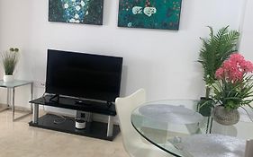 Beach And City Apartment A 50M De La Playa